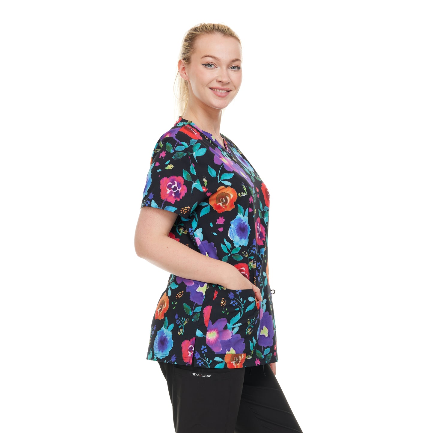 HEAL+WEAR Women's Floral Print Scrub Top with Multiple Pockets and 4-Way Stretch Spandex - Clothing, Womenswear, Comfortable Material Blend